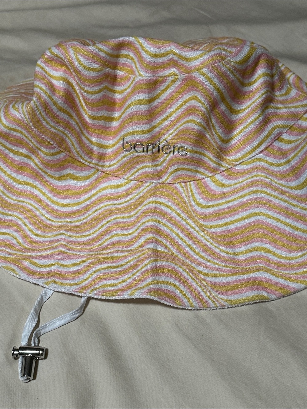 NWT barriere sun hat reversible size L UPF 50+